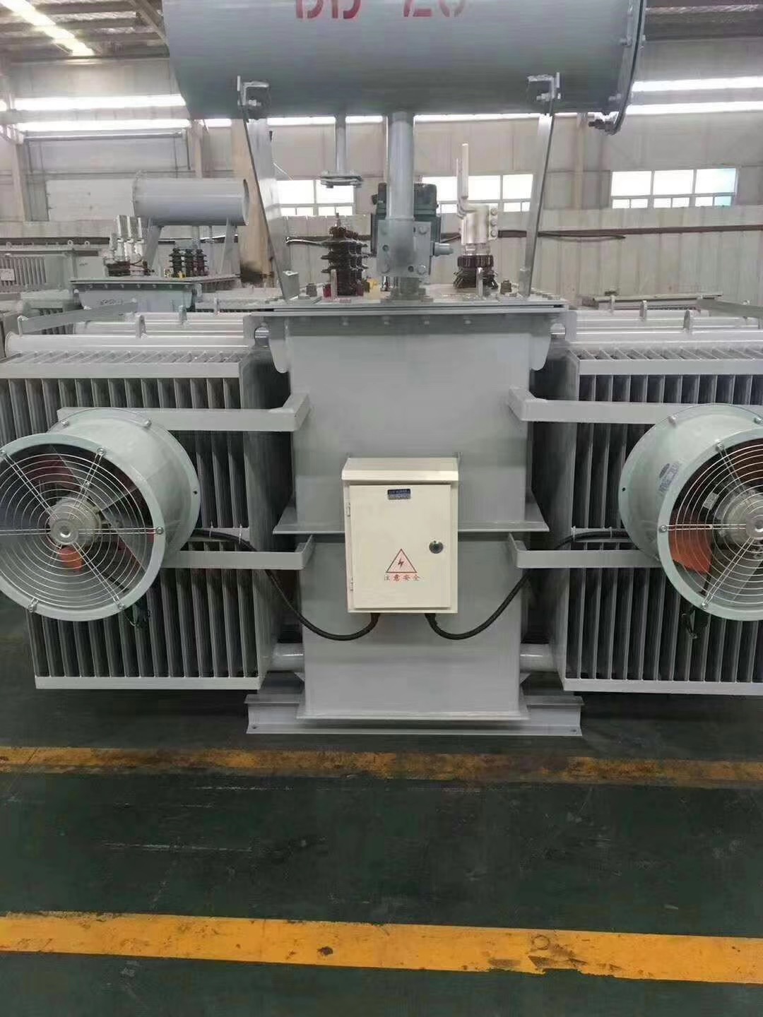 高过载变压器